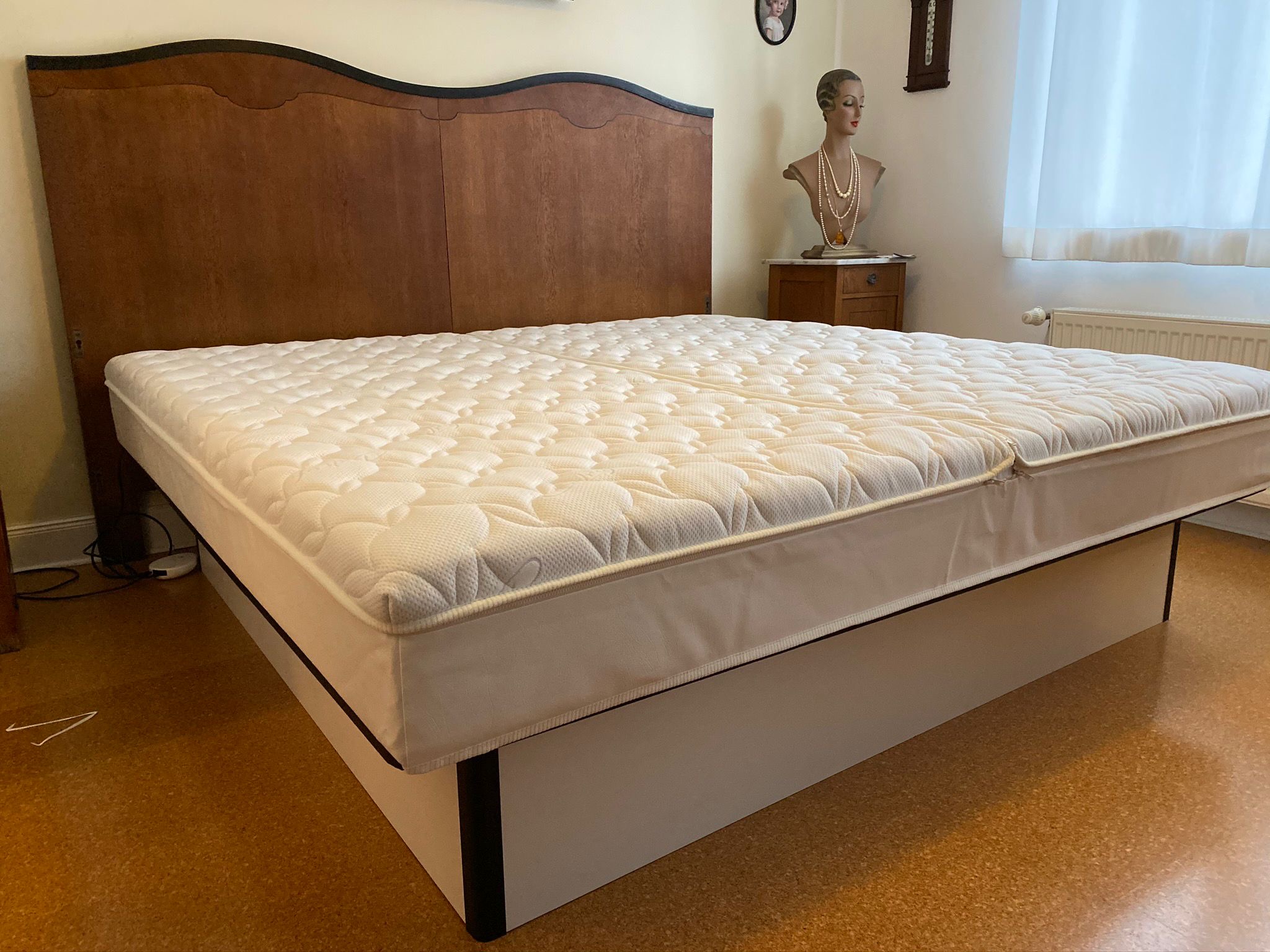 Wasserbett an altem Kopfteil